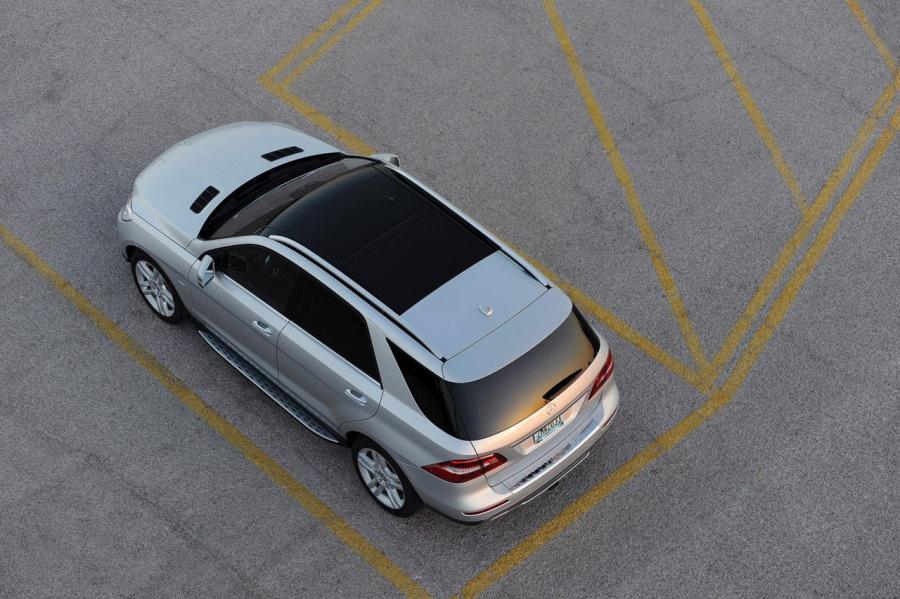  Mercedes-Benz ML-Class 2012 года  (фото 14 из 188)